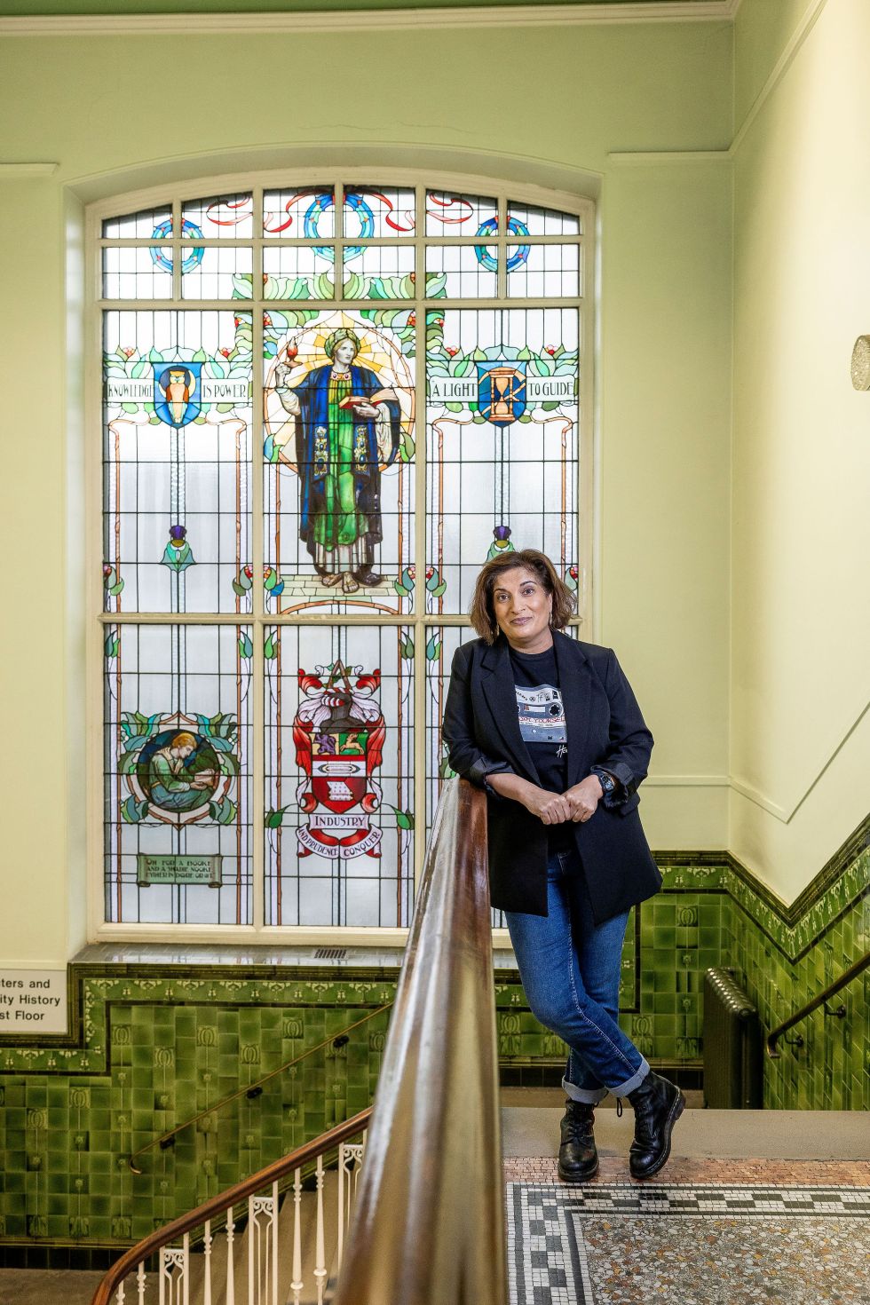 Mina Anwar at the Accrington Library. Image by Christina Davies.